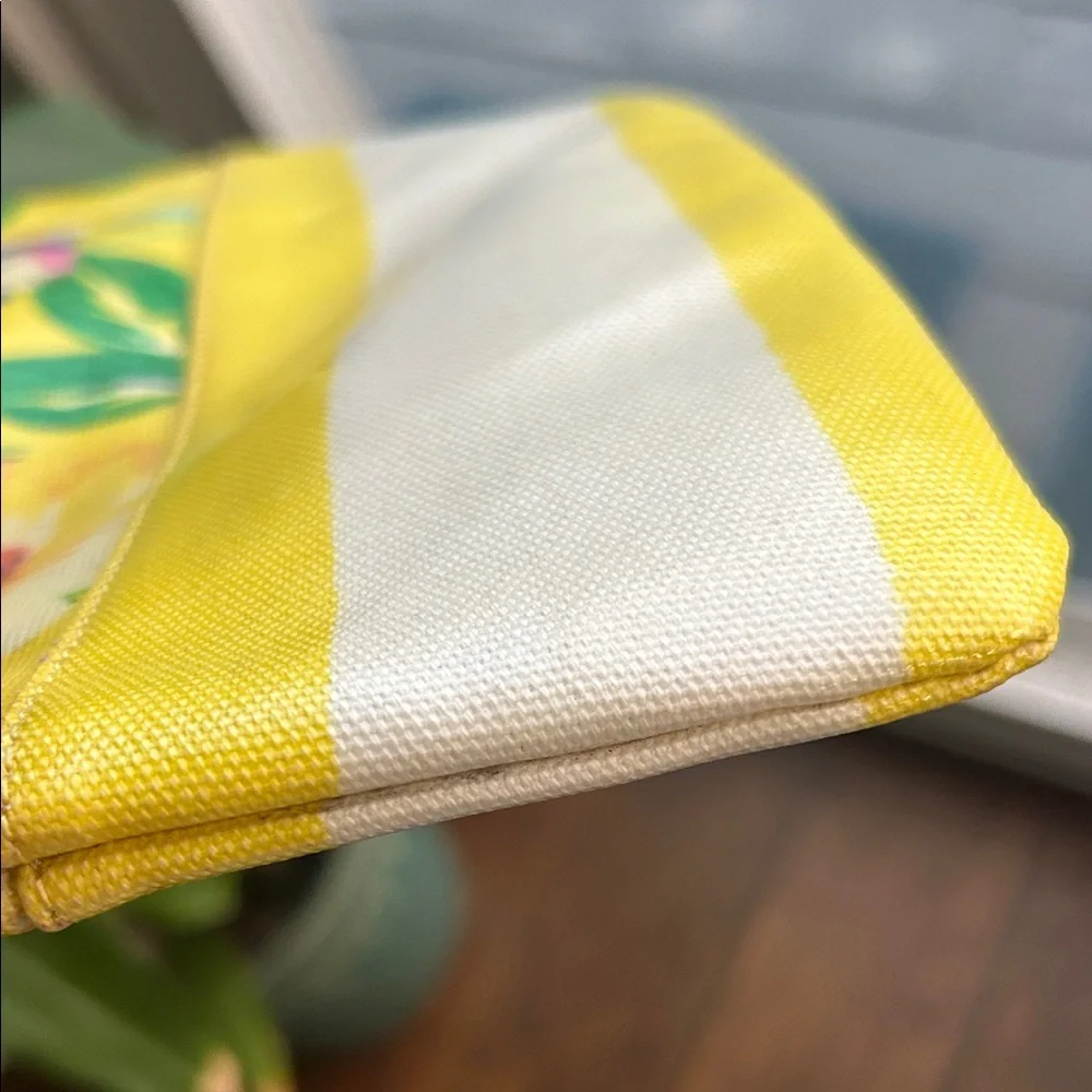 Kate Spade EUC Ret $139 Floral Clutch or cosmetic case - Picture 5 of 6